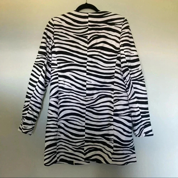 Talbots  zebra print animal snap buttons jacket - Picture 5 of 6